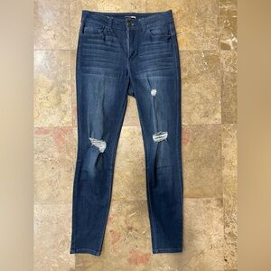 Fashion Nova Distressed Dark Wash Skinny Jeans in size 7